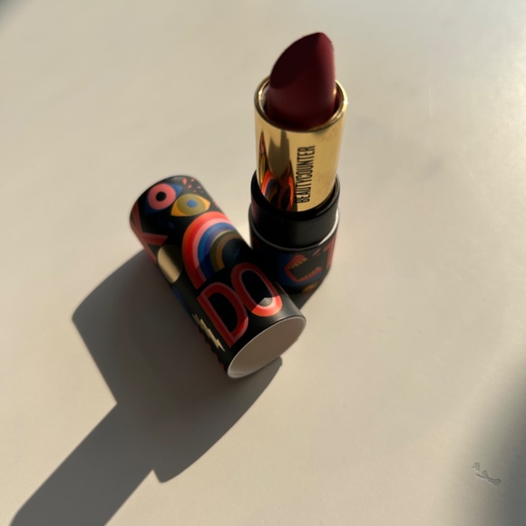 beautycounter | Makeup | Nwt Beautycounter Limited Edition  NWT BeautyCounter Give ‘Em Lip - B. Fearless & Beautycounter Red